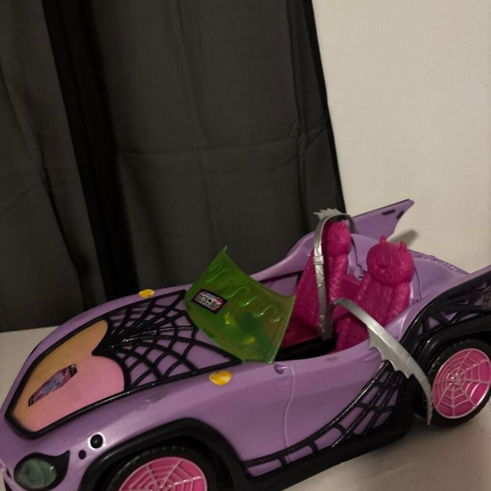 Monster High Ghoul Mobile convertible car hard to find